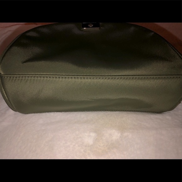 Kate Spade ♠️ Medium Dome Cosmetic Bag